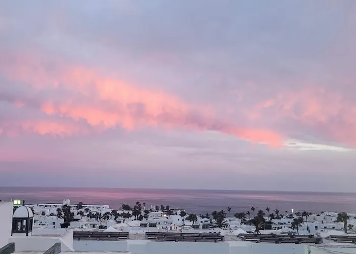 Casa Josephine Lanzarote, Spectacular Sea Views & Free Wifi Apartment